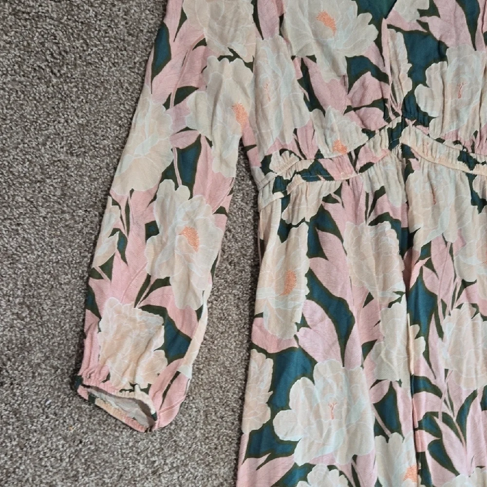 Black Rainn Pastel Floral Long Sleeve Dress - Picture 3 of 5
